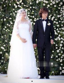 明星结婚当天的,明星甜蜜婚礼，浪漫瞬间回顾