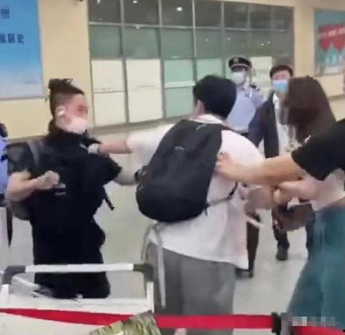 明星殴打助理,殴打助理引发社会关注与反思